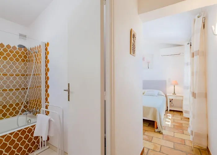 Vila Clos By Interhome Les Issambres